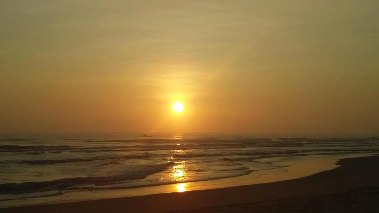 Suri Apartment & Hotel Danang 2*, ダナン市