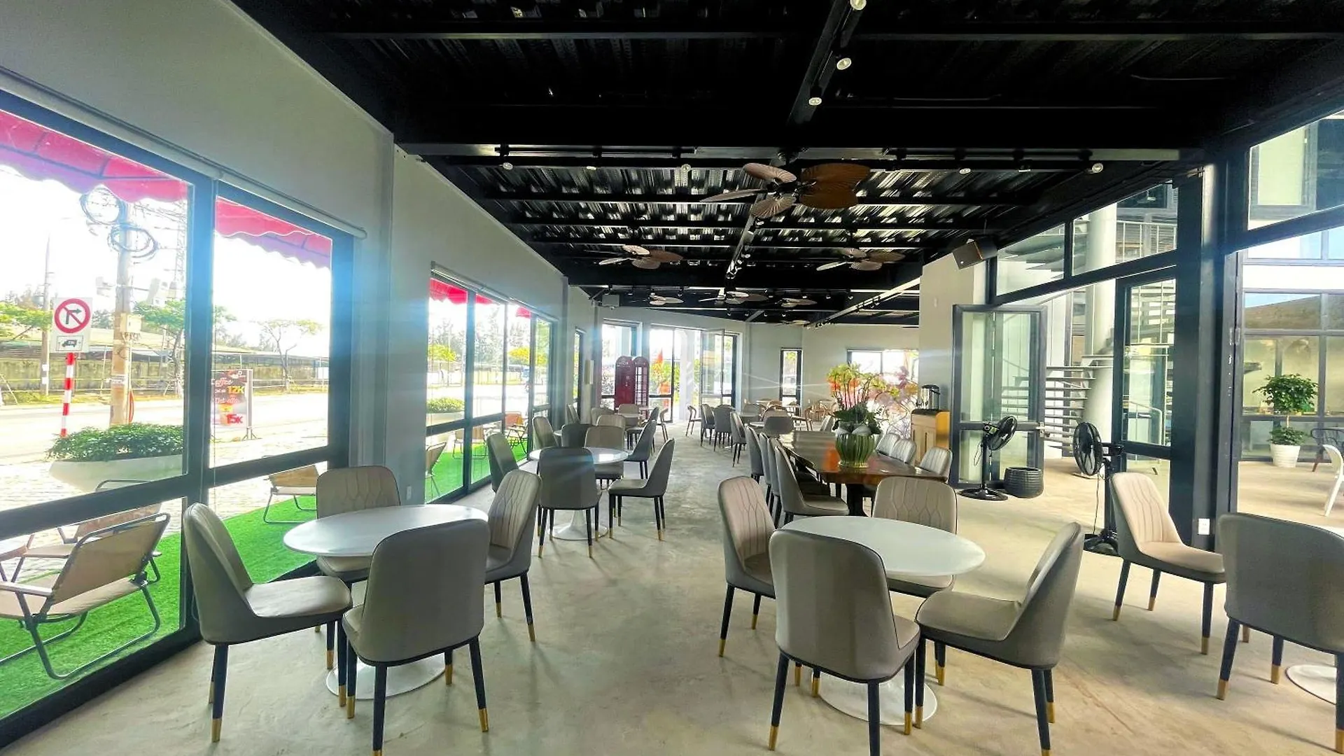 **  Suri Apartment & Hotel Danang ベトナム