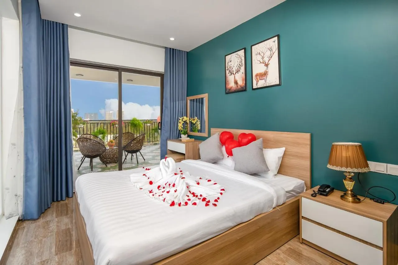 Suri Apartment & Hotel Danang 2*, ダナン市