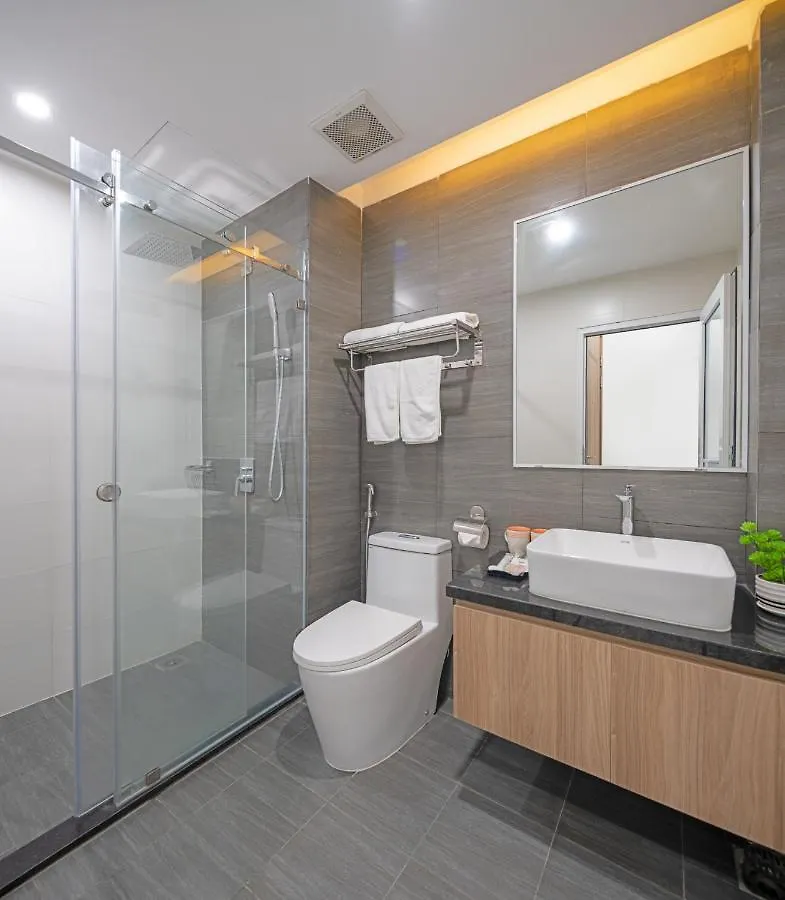 Suri Apartment & Hotel Danang 2*, ダナン市