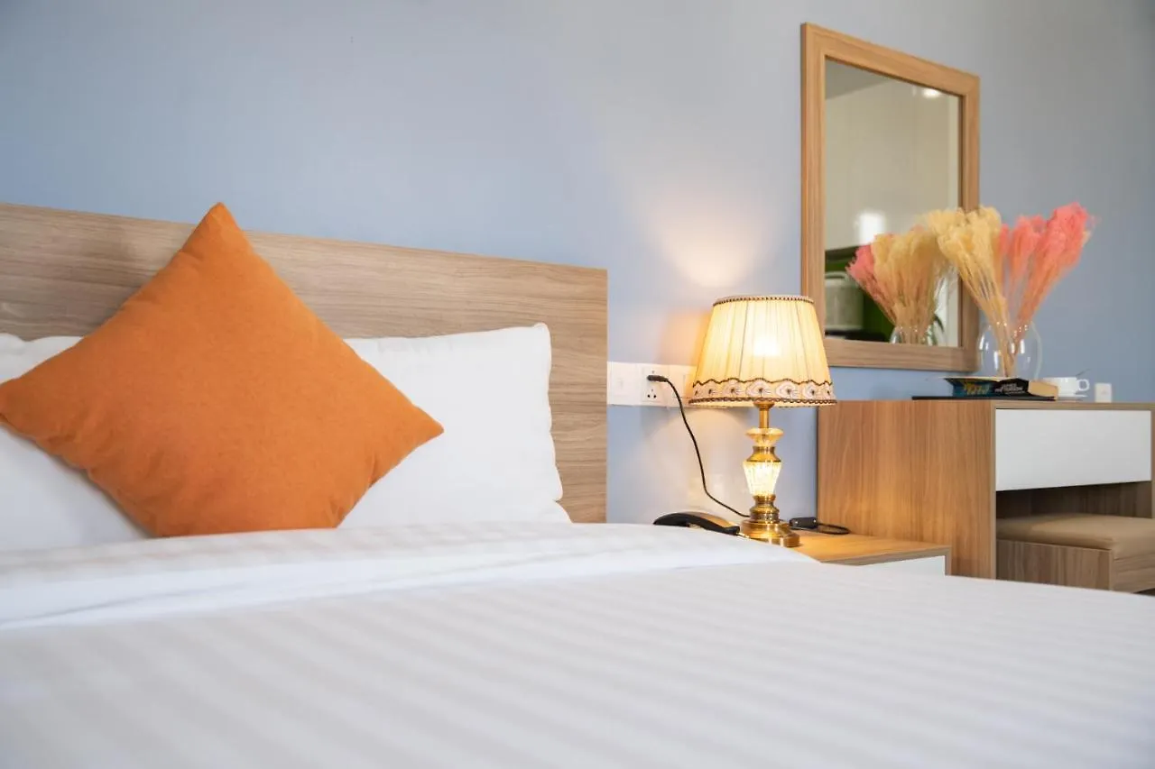 Suri Apartment & Hotel Danang  ダナン市